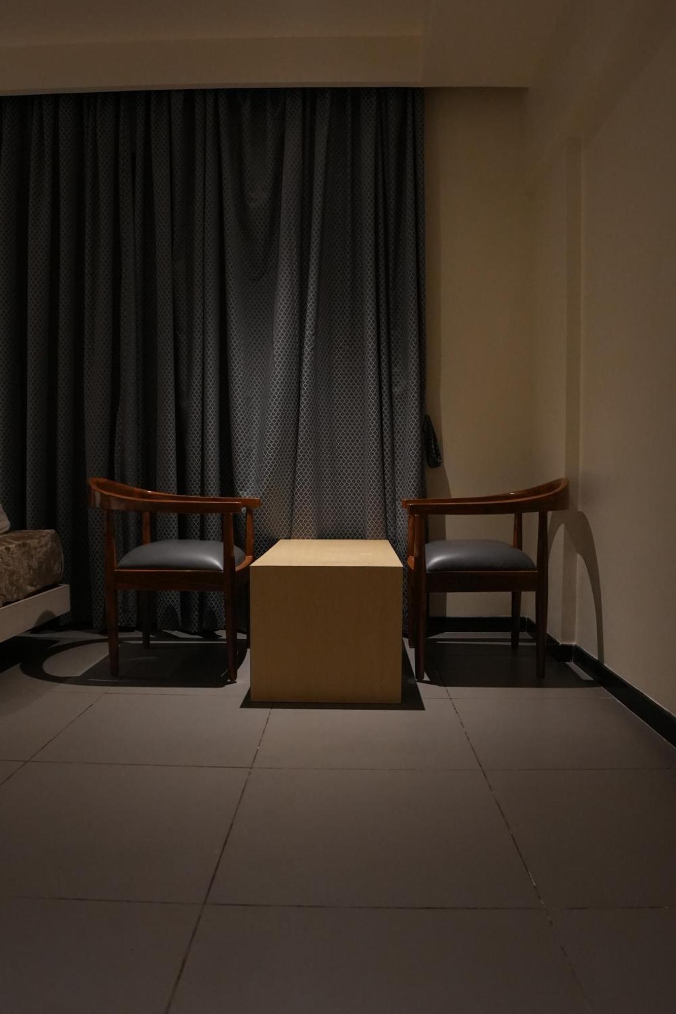 Hotel Swathi هوسبيت المظهر الخارجي الصورة