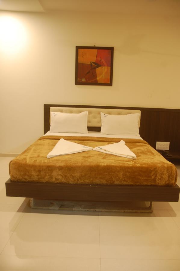 Hotel Swathi هوسبيت المظهر الخارجي الصورة