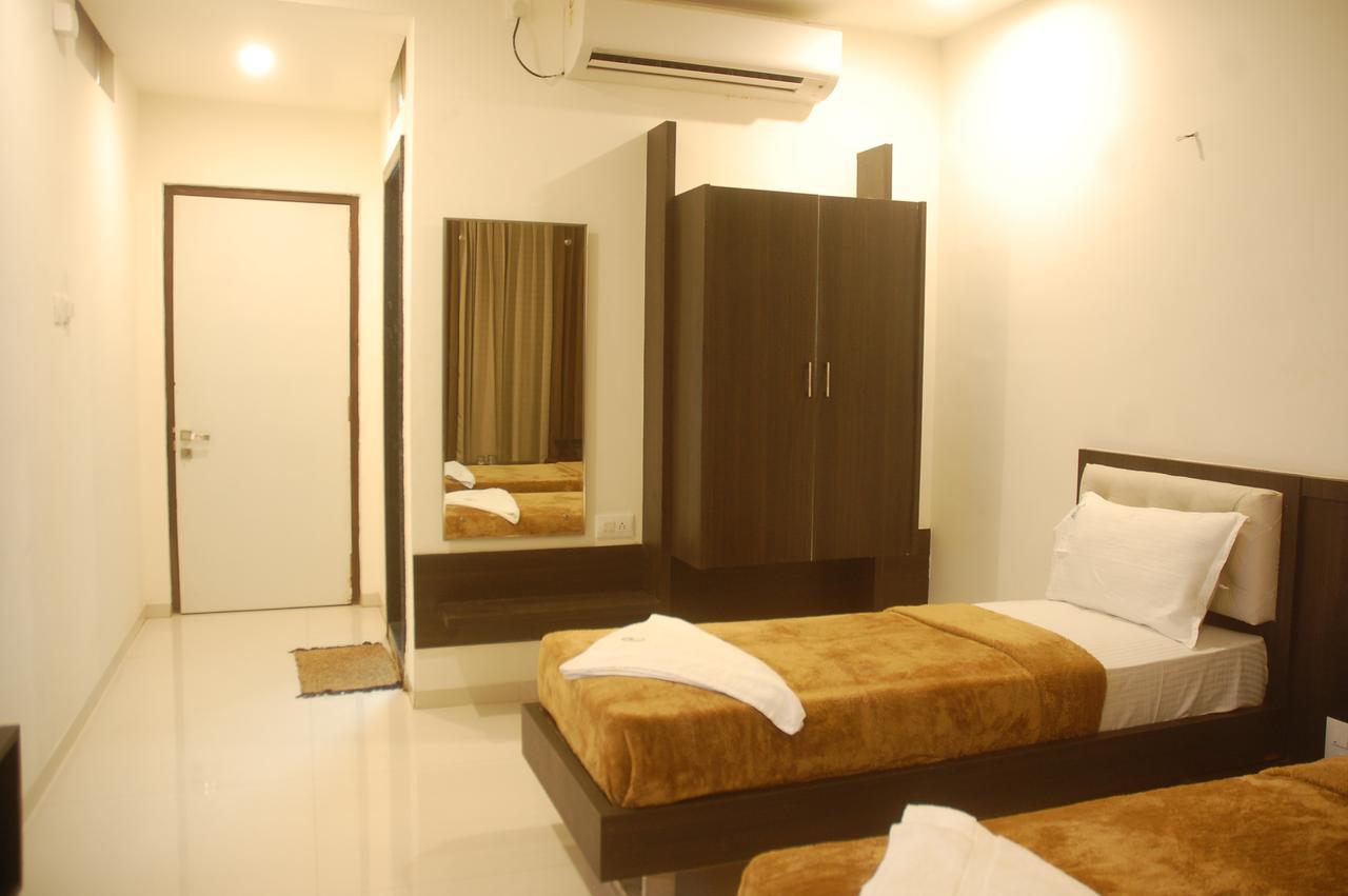 Hotel Swathi هوسبيت المظهر الخارجي الصورة