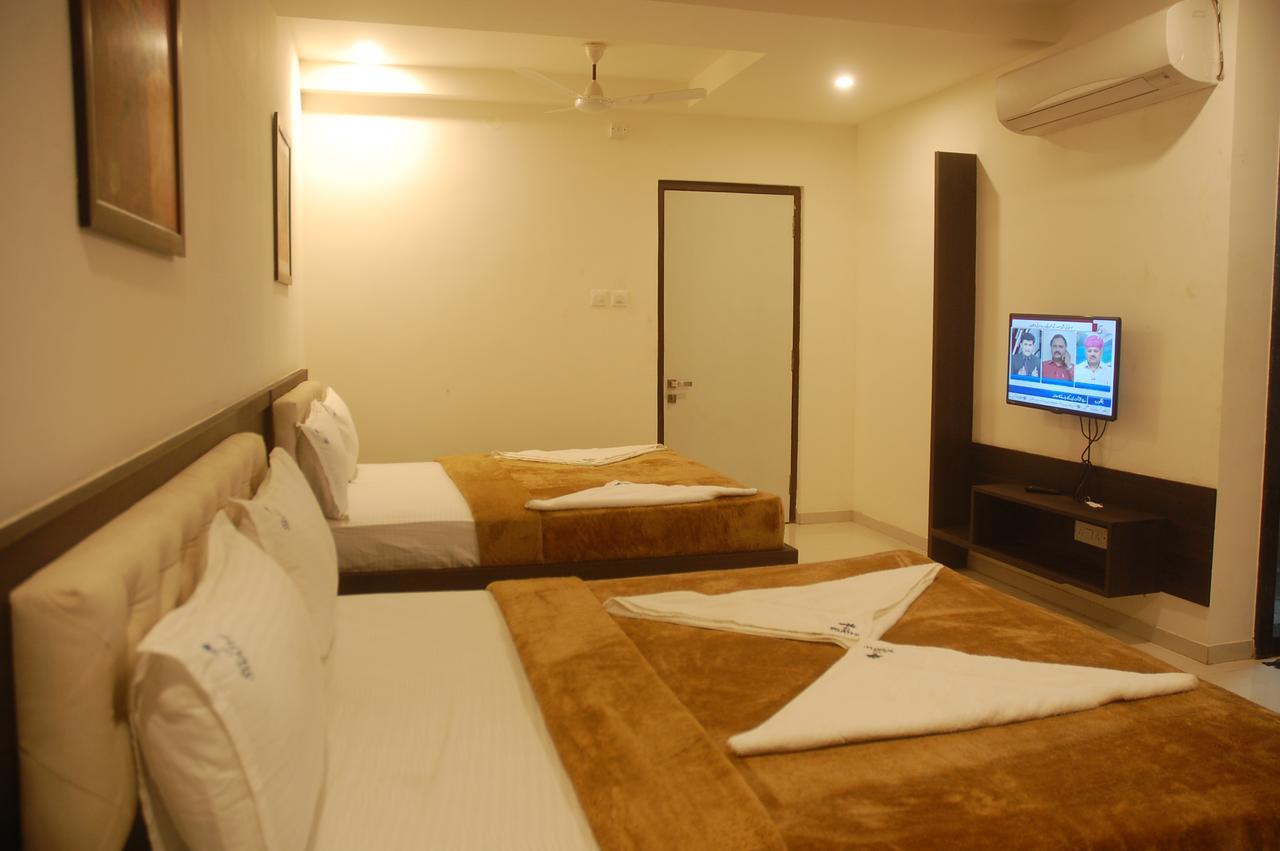 Hotel Swathi هوسبيت المظهر الخارجي الصورة