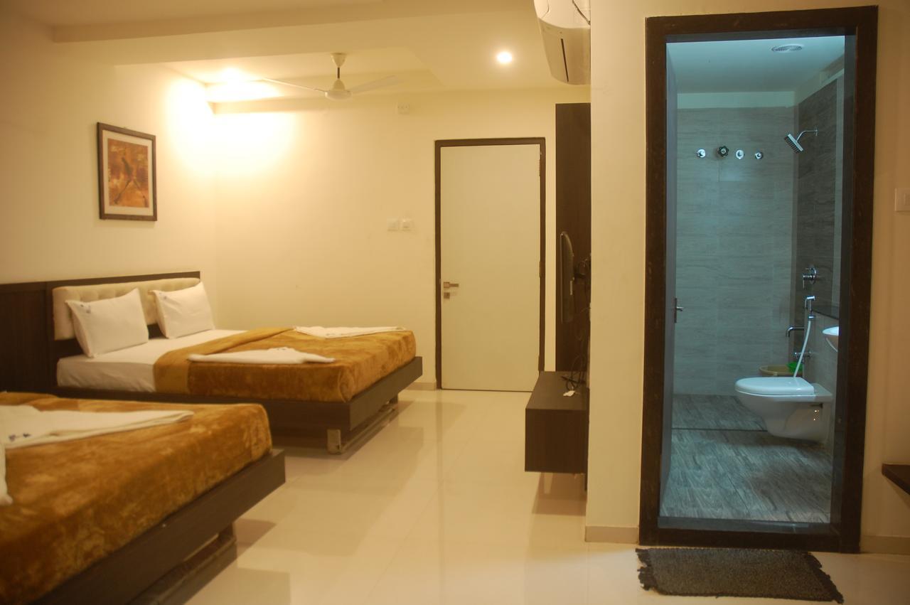 Hotel Swathi هوسبيت المظهر الخارجي الصورة
