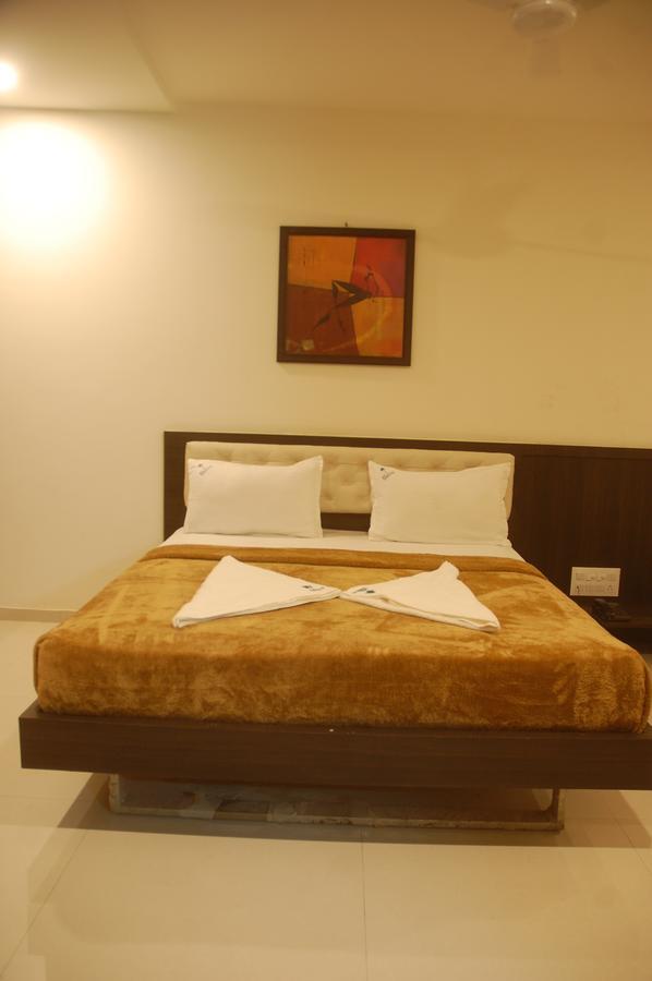 Hotel Swathi هوسبيت المظهر الخارجي الصورة